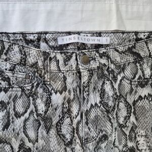 Tinseltown Couture Denim Black and Gray Snake Print Pants Size 7